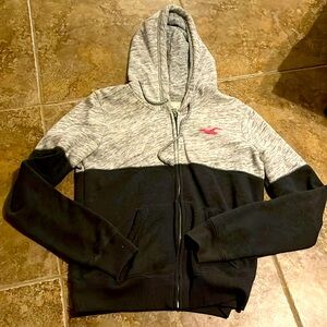 Hollister zip up hoodie women’s small